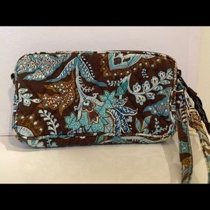 VERA BRADLEY Wristlet